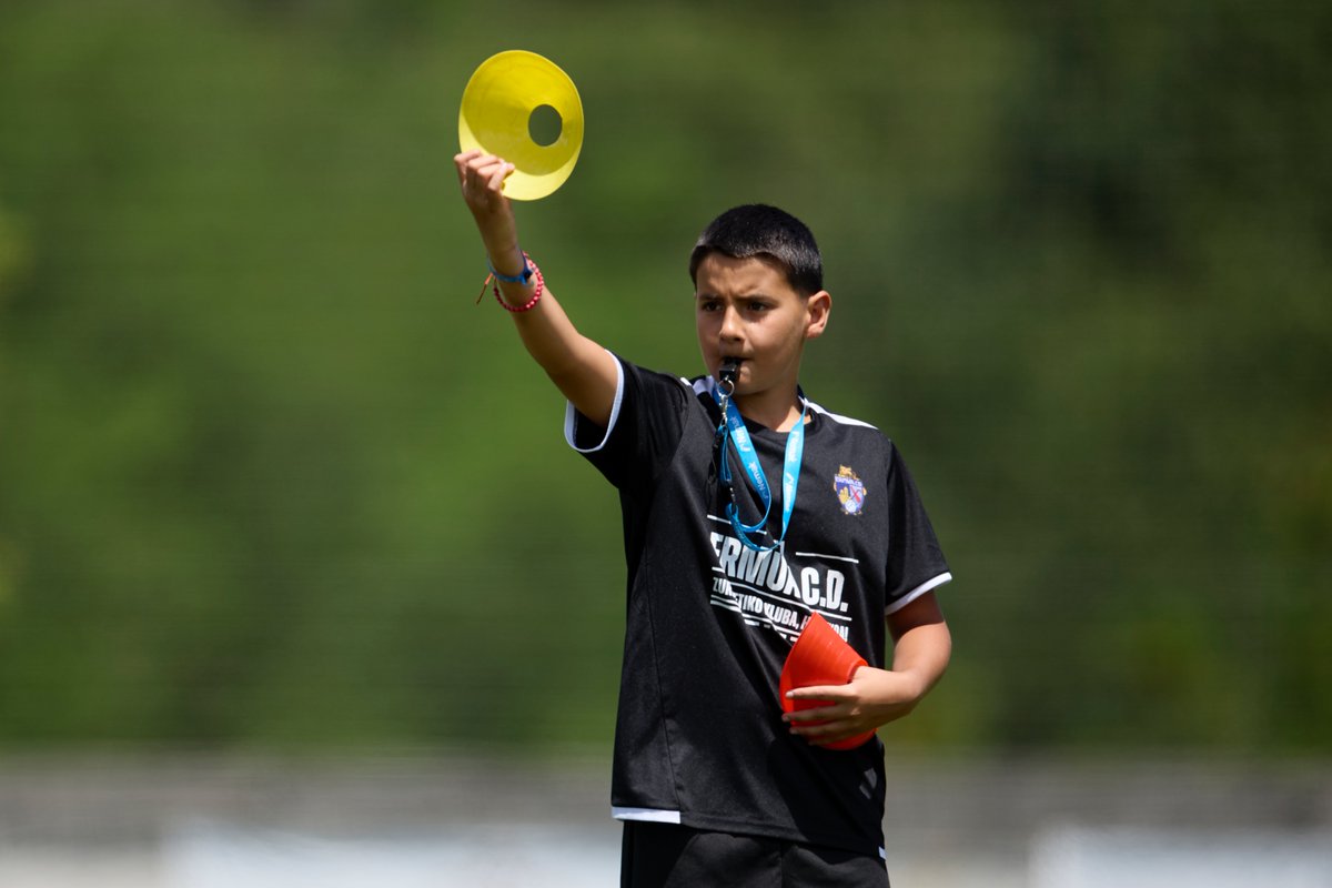 ermua_cd's tweet image. 🔥 ¡Semana 3 en marcha! Fútbol, amistad y risas non-stop — nuestra bendita locura sigue viva ⚽💥
#Verano2025 #LocuraFutbolera #ErmuaCD