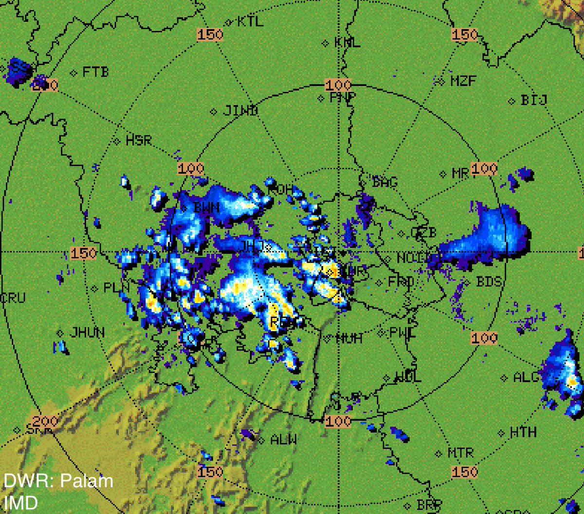 Nowcast-1
Scattered varying intensity moderate to heavy rains with thunderstorm will occur in parts of #Delhi, #Gurgaon, #Faridabad, #Noida and #Ghaziabad, adjoining #Haryana with gusty wind upto 50km/h during next 2hrs

Some areas will remain dry
#DelhiRains