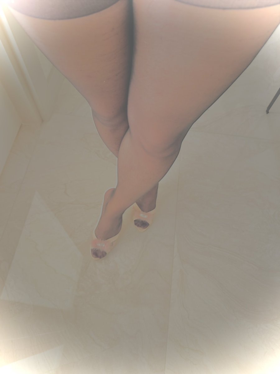 Hava çok sıcak evde böyle geziyorum #sissycaptions #femboyturkey #femboy #gayarabulturk