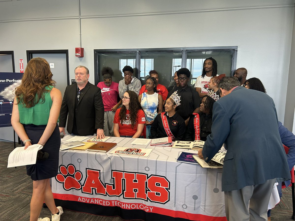 Michael J. Ramirez tweet media