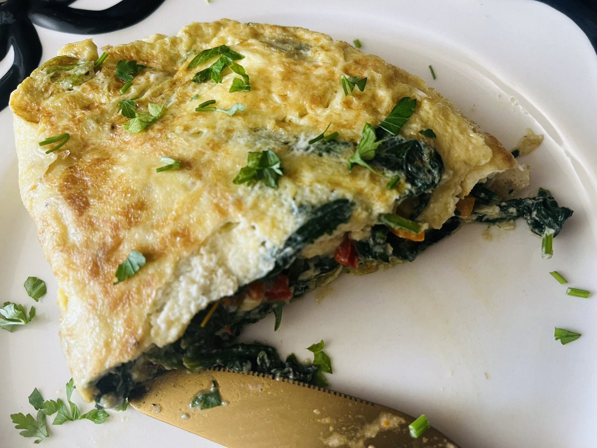 leesah_zimbo's tweet image. #SpinachOmelette #SimpleFood @BeeNubian
