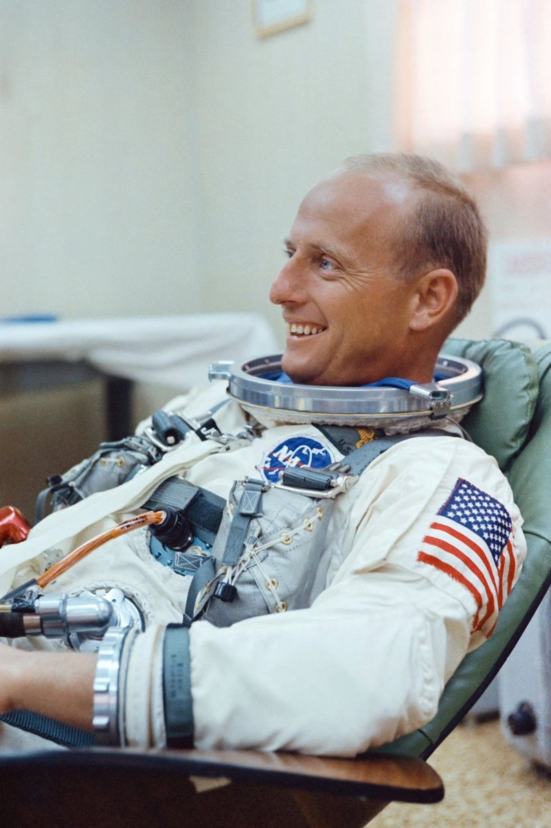 On July 8, 1999, #NASA astronaut Pete Conrad, the 3rd man to walk on the moon, passed away.

He had flown in space 4 times in total.

a silent memory of a great legend...

contactlight.de 
forallmankind.de