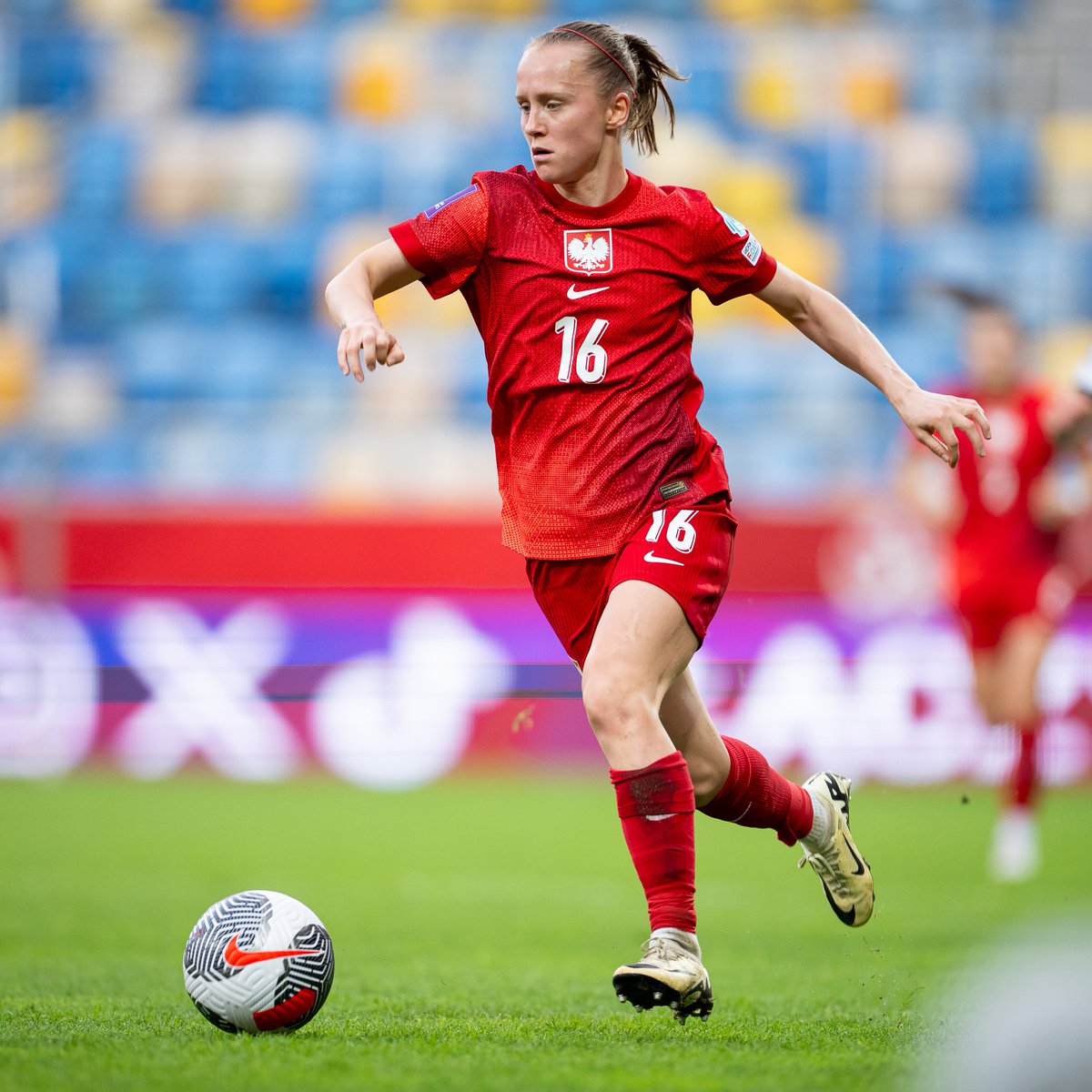 PFC_feminines's tweet image. 👊 Bonne chance à notre attaquante Klaudia Jedlinska et à l’équipe de Pologne qui affrontent ce soir la Suède pour leur second match du @WEURO2025  💙

🔵⚪️ #CertifiéParis