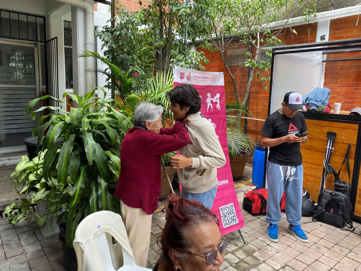 En la #ACH te queremos ¡Siempre viva, segura, poderosa y sana! 

Estamos impartiendo clases de defensa personal para mujeres. 

 🗓️lunes, miércoles y viernes
🕚 11-12 hrs
📍Fundación Barrio Unido (Felipe Berriozabal 48, Centro Histórico)

¡Te esperamos!