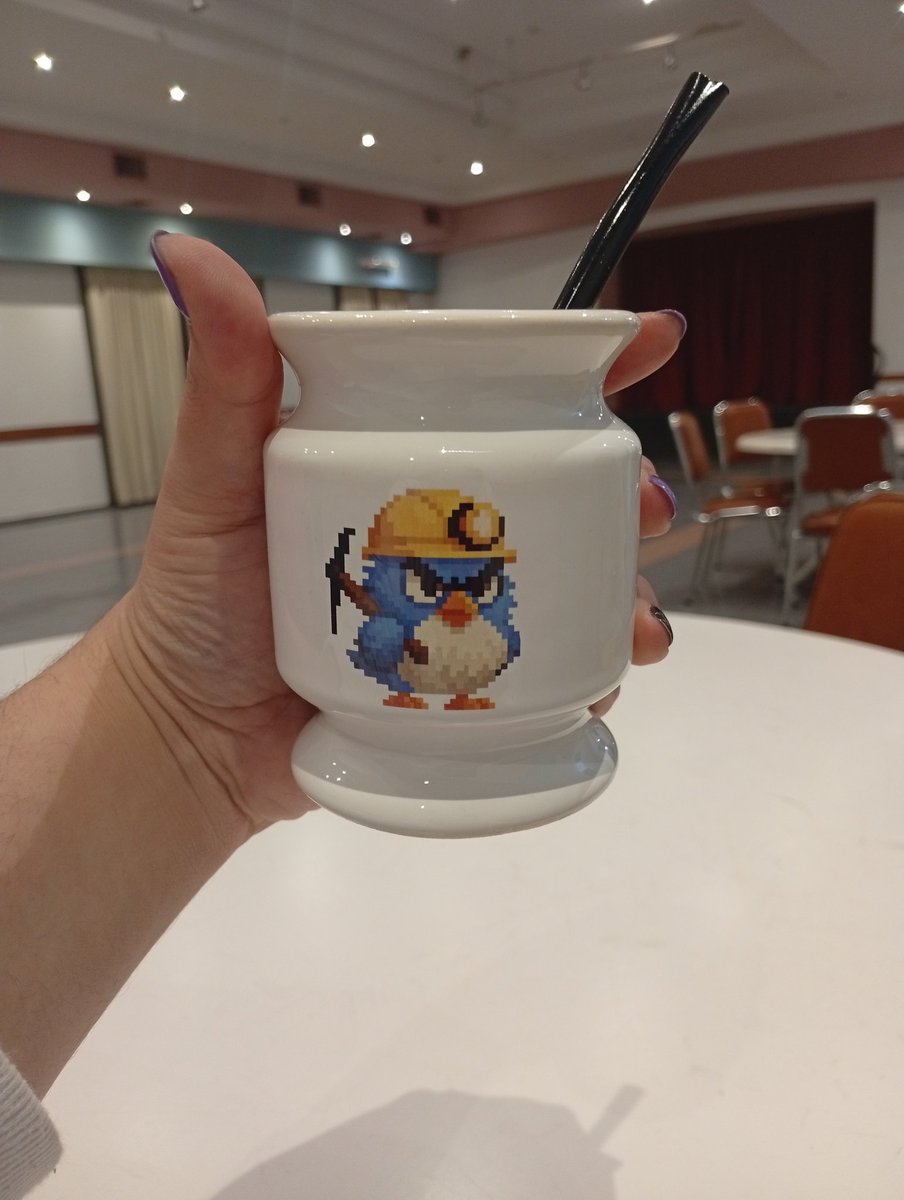 Nada mejor que un buen mate 🧉 

Estamos trabajando para ustedes, Birdies. 🐦✨