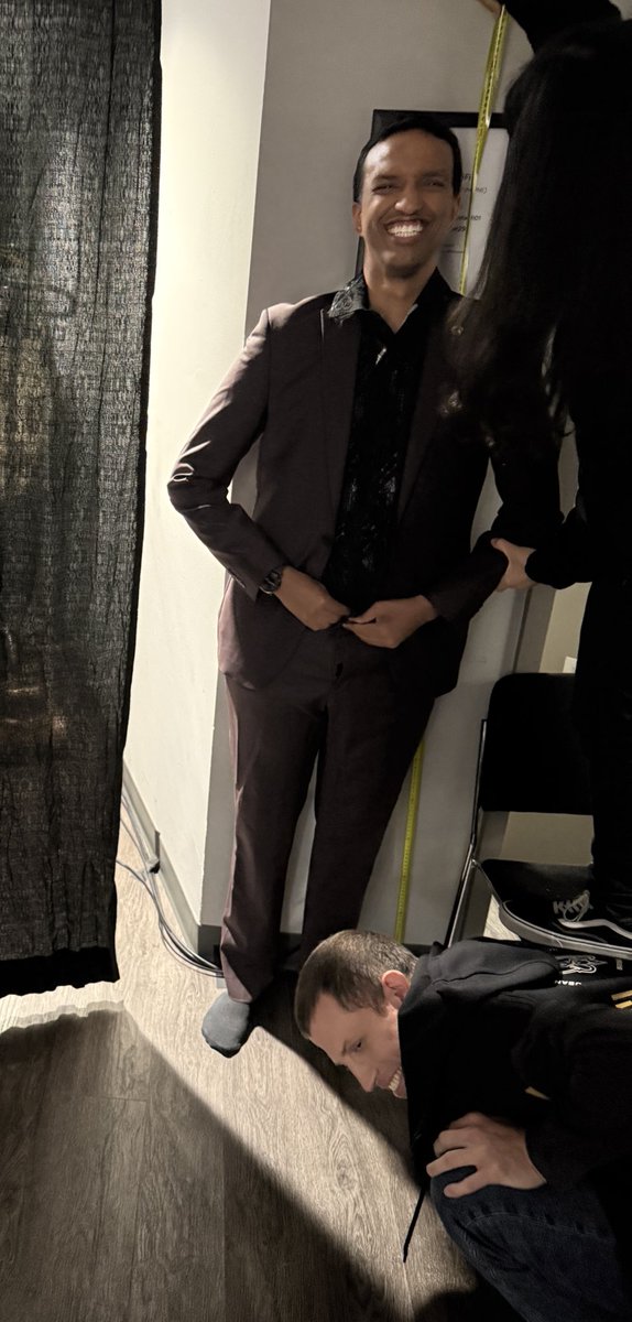 How tall do you think <a href="/razlol/">Barento</a> is?