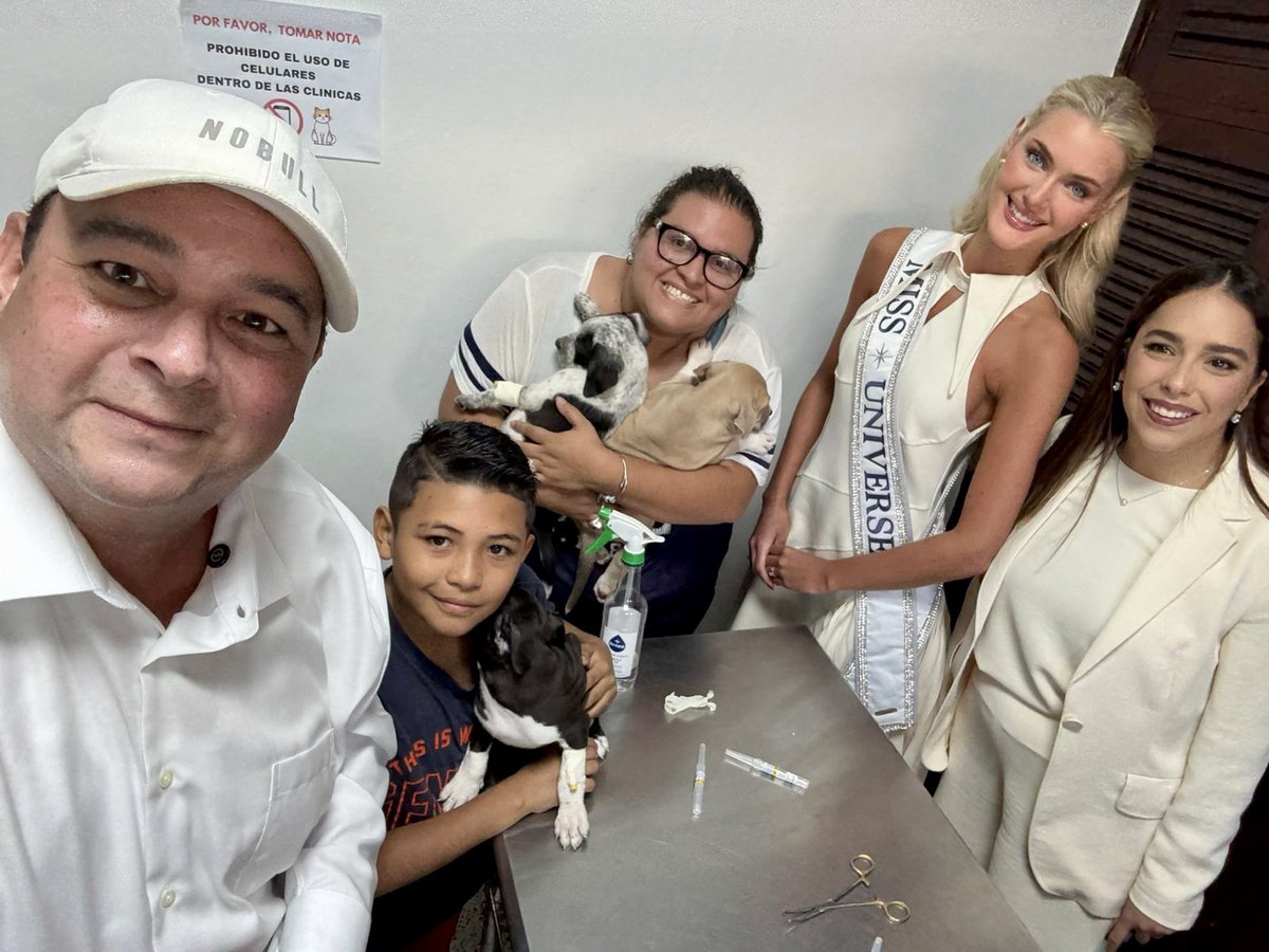 Hoy <a href="/victoriaakjaer/">Victoria Kjær Theilvig</a>, <a href="/MissUniverse/">Miss Universe</a> nos acompañó a visitar la primera clínica veterinaria municipal en la cual hemos atendido más de 16mil mascotas en dos años. ❤️

Ella es una defensora de los derechos de los animales y rescatista que comparte su amor por los peluditos y vino a