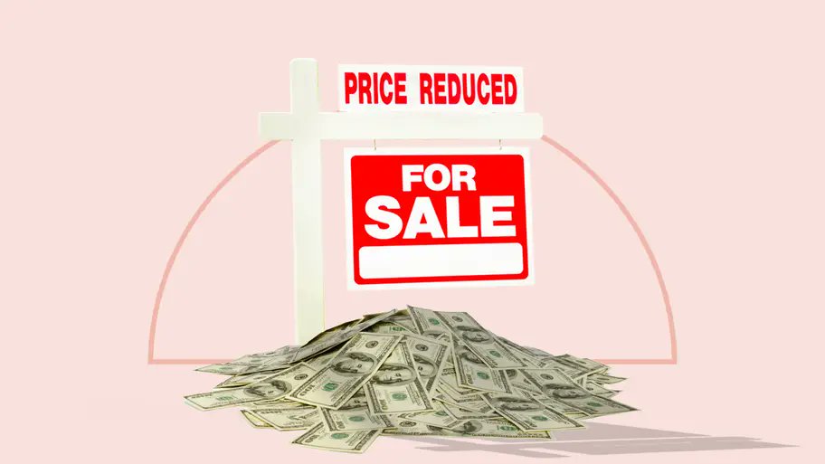ricksharga's tweet image. If you follow the headlines - and the politicians - you may believe that huge institutional investors and hedge funds are gobbling up housing inventory across the country, and making it impossible for traditional homebuyers to find anything to buy. Some Congressmen say that these…