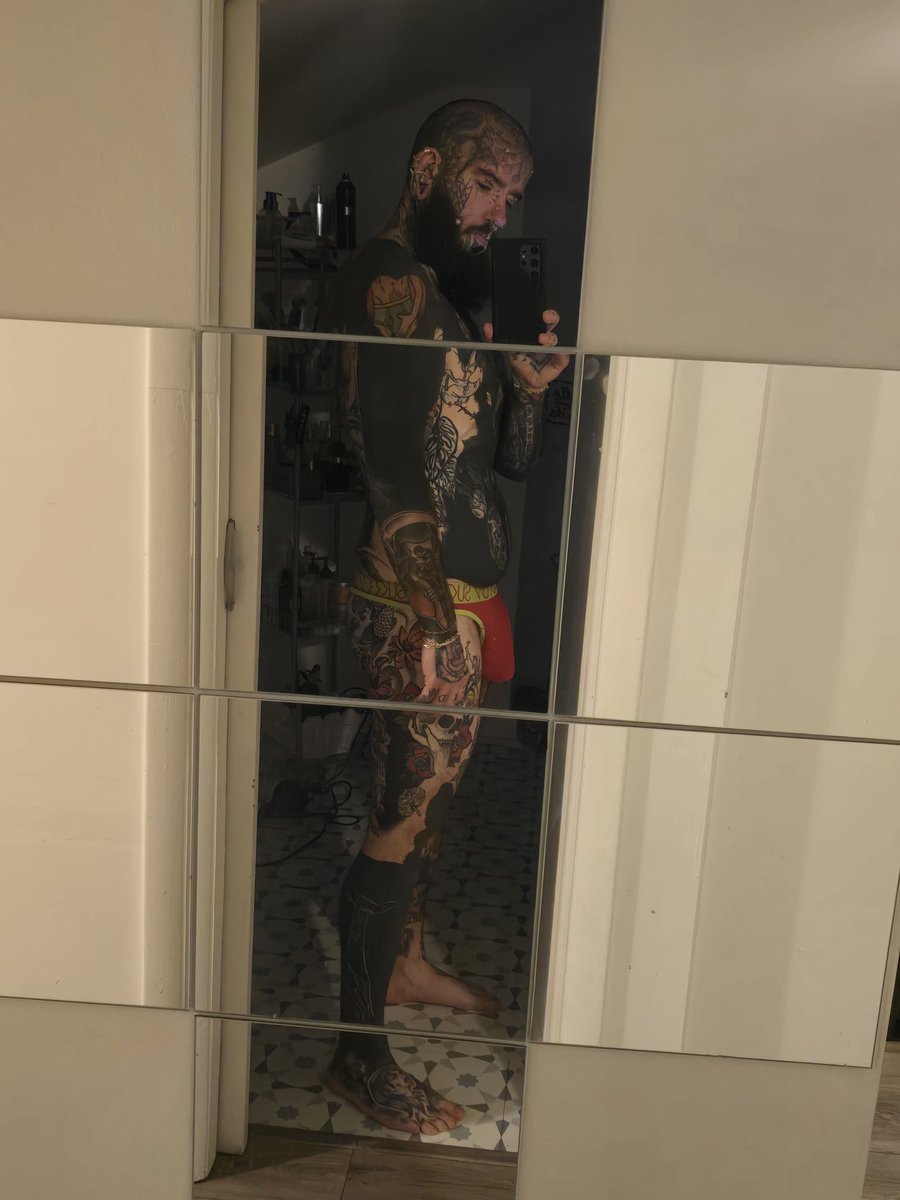 Make sure when you tip on my profile you tell me what you wanna see.
Im gonna pick a few requests