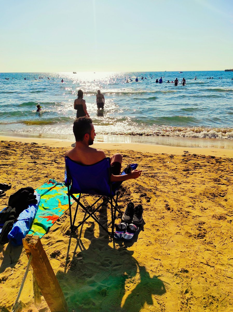 "Kardeşim ben senin yılgın bir hoşgörüyle beni benimsemene mi kaldım?"

#deniz #kum
#plaj #sahil