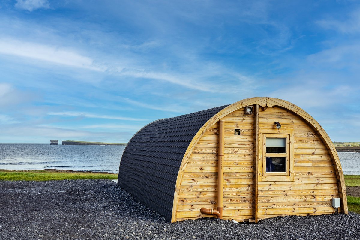 CeideCoastRun's tweet image. We're delighted to have @CeideGlamping back again as a sponsor of the @CeideCoastRun - A hidden gem outside Ballycastle, the pods are in a beautiful setting with spectacular views of Downpatrick Head
ceidecoasthalfmarathon.com/sponsors
#CéideCoastAtlanticRun #CéideCoast #BeatTheBreeze