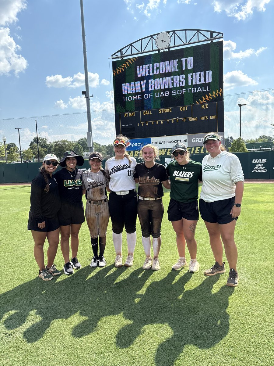 Lexi Kilgore (@lexikilgore12) on Twitter photo Thank you to all the coaches <a href="/tsmartt14/">Taylor Smartt</a> <a href="/AnnaShelnutt/">Anna Shelnutt</a> <a href="/mandybrooke14/">Mandy Jordan</a> <a href="/Mporter34/">Madeline Porter</a> for hosting such a great camp and for your instruction and feedback throughout the past tow days. I really appreciated the opportunity to learn and grow. Thank you to all the coaches <a href="/tsmartt14/">Taylor Smartt</a> <a href="/AnnaShelnutt/">Anna Shelnutt</a> <a href="/mandybrooke14/">Mandy Jordan</a> <a href="/Mporter34/">Madeline Porter</a> for hosting such a great camp and for your instruction and feedback throughout the past tow days. I really appreciated the opportunity to learn and grow.