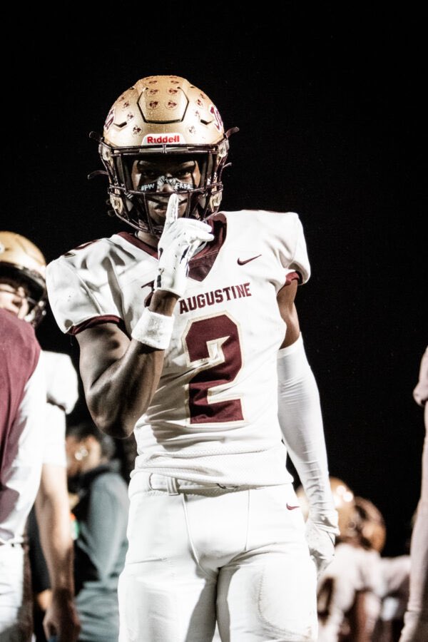Duval Sports (@duvalsports) on Twitter photo He made his teammates better! The mark of a true competitor and warrior! Facing opponent's game plans to bracket him, <a href="/thecarljenkins/">Carl Jenkins Jr</a> still helped his team get to the state semifinals by making spectacular plays!
duvalsports.com/?sp_player=car… He made his teammates better! The mark of a true competitor and warrior! Facing opponent's game plans to bracket him, <a href="/thecarljenkins/">Carl Jenkins Jr</a> still helped his team get to the state semifinals by making spectacular plays!
duvalsports.com/?sp_player=car…