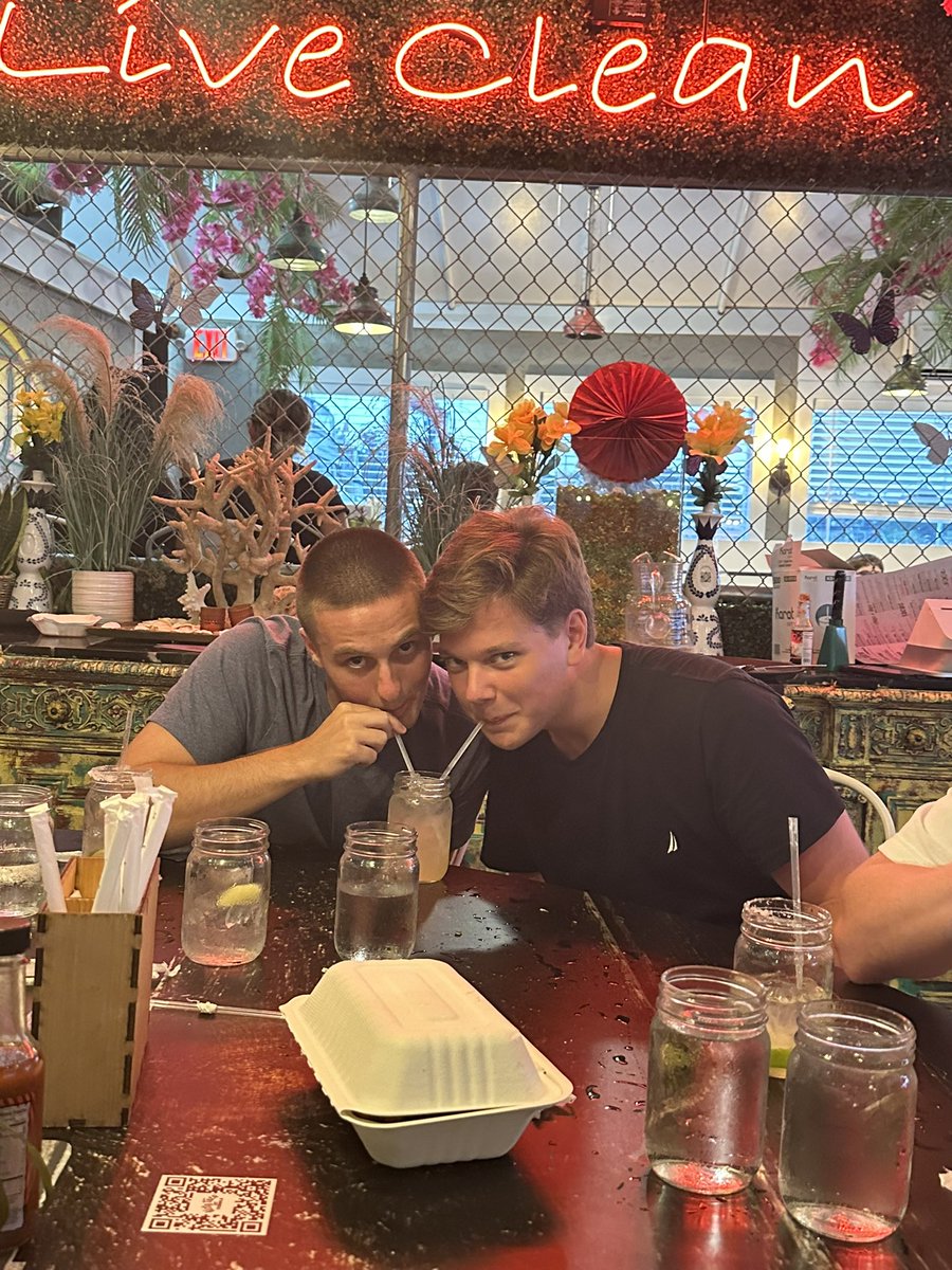 Ryanfarrell223_'s tweet photo. #chillweek @PardonMyTake @BarstoolBigCat @PFTCommenter @PardonMyMeme @hen_ease @Philly_Mays https://t.co/HSVpPf3e0T