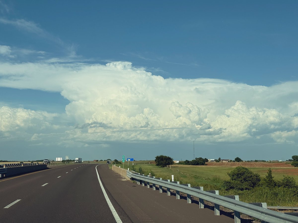 christianfotoaz's tweet image. Severe Thunderstorm seen from Elk City Oklahoma. #okwx