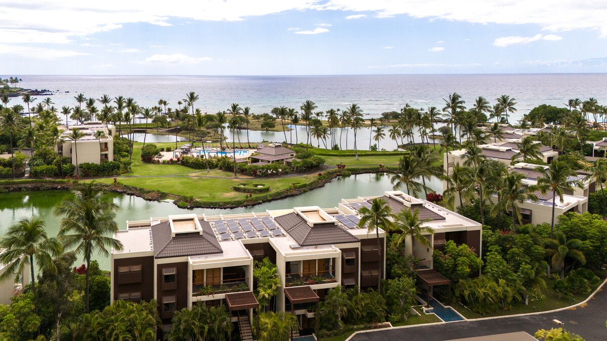 HawaiiLife's tweet photo. Just Listed by Erika Stuart, R(S) is 68-1399 MAUNA LANI DR #D201, in Kamuela, Big Island, for $2,350,000.
.
https://t.co/i9kV4m6iFf

Fabulous listing price and a motivated seller for a quick offer/quick close due to a 1031 timeline. 

Tap the link for more details.

#BigIsland https://t.co/Par6wGrJdb