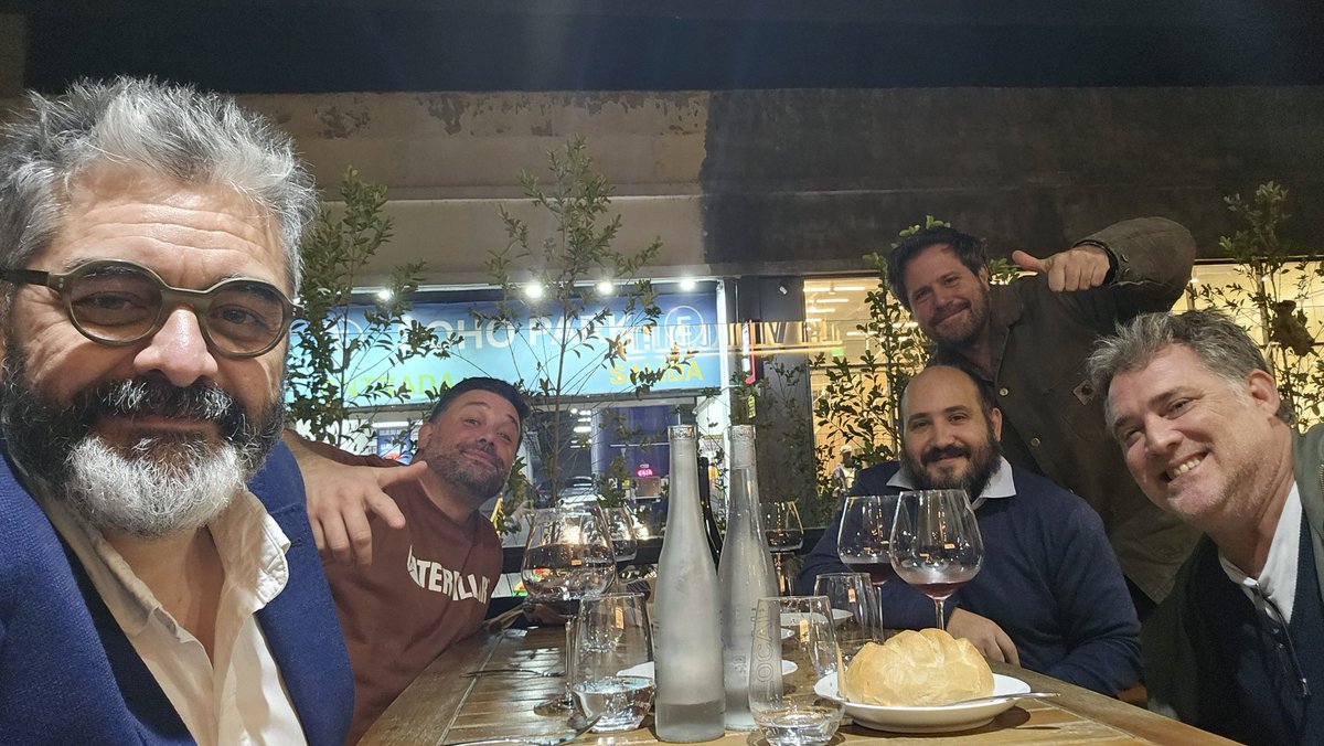 Los #GordosSavora convertimos el agua en vino.