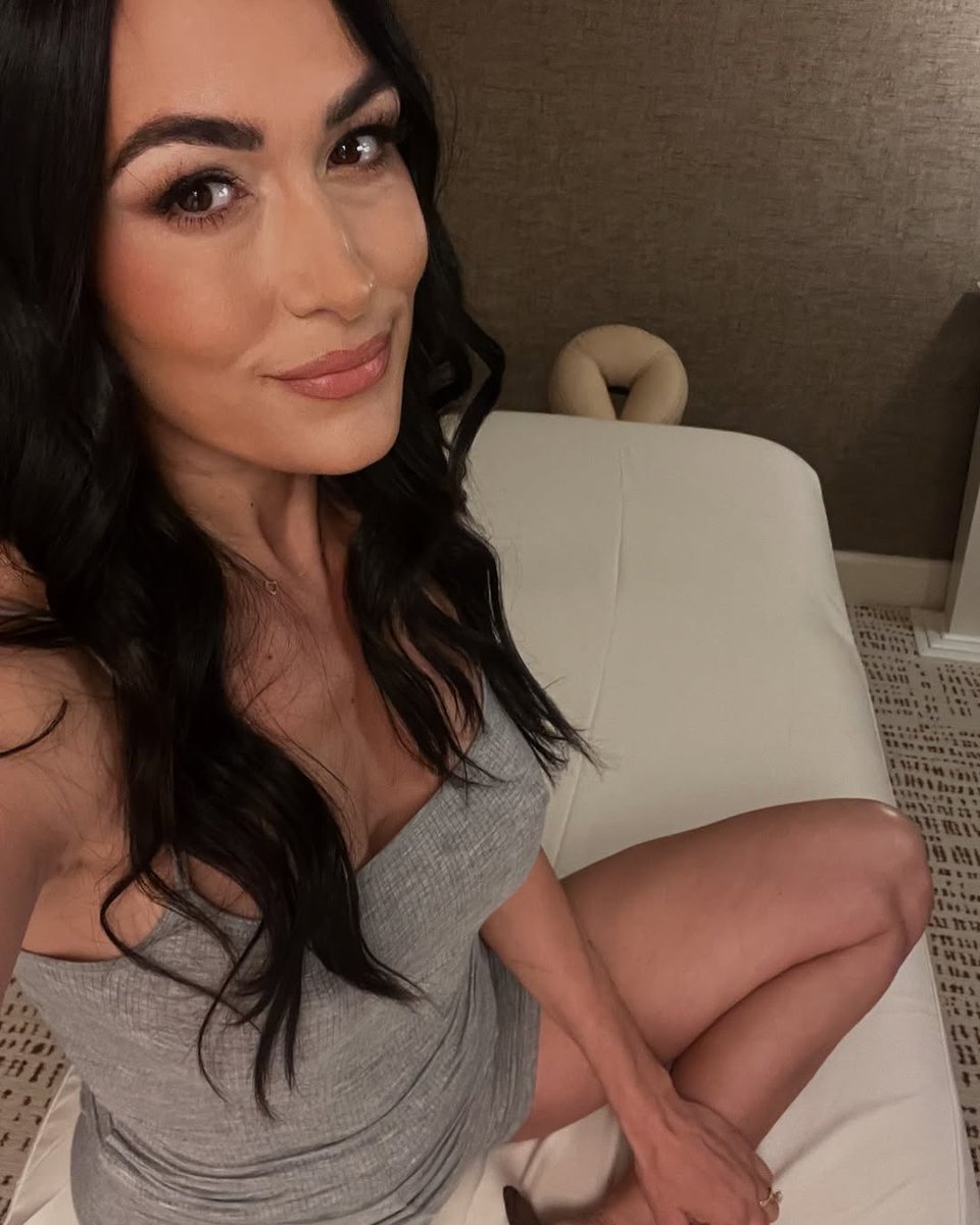 TheModestBella's tweet photo. Looking for a full time owner that has total control over my life and account. Someone not afraid to be strict with me and treat me like bratty bitch I am, and remind me of my place. DM me if you are interested! https://t.co/LyMSWU4LZs