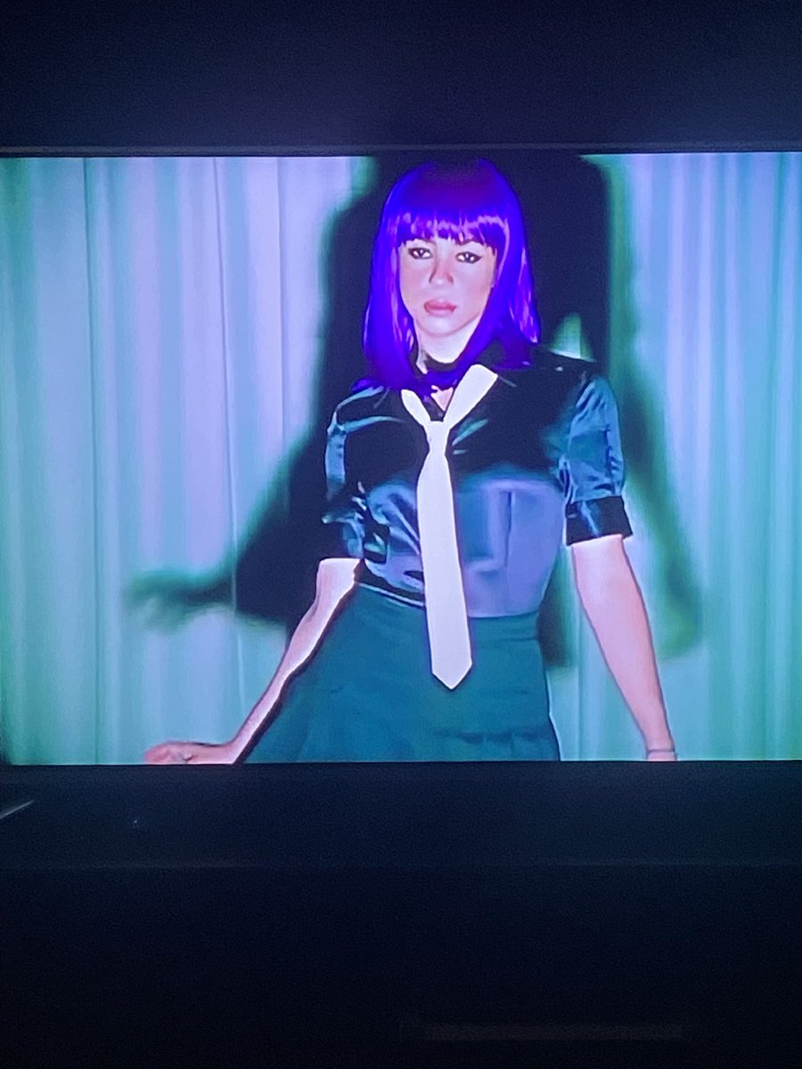 Alguien consiguió Itau y estamos para el segundo día si o si.  
Ya revoleándolo los cuartos en casa 🥳🥳🥳🥳