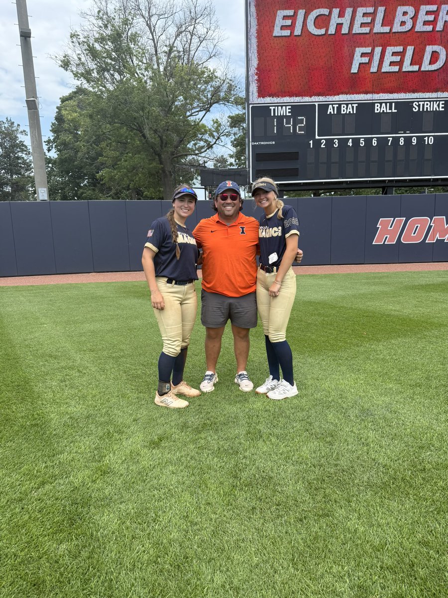 Had a great camp experience with <a href="/IlliniSB/">Illinois Softball</a>! So great to be back on campus with my M⭐️gic teammate <a href="/CharlieSwiger/">Charlie Swiger</a>. ❤️ <a href="/IMGZachary09/">Indiana Magic Gold 27/28 - Zachary</a> <a href="/MagicGoldSB/">IN Magic Gold-Green</a> <a href="/TyraPerry13/">Tyra Perry</a> <a href="/Coach_Veee/">Kirsten Verdun</a> <a href="/bgoler10/">Brendan Goler</a>