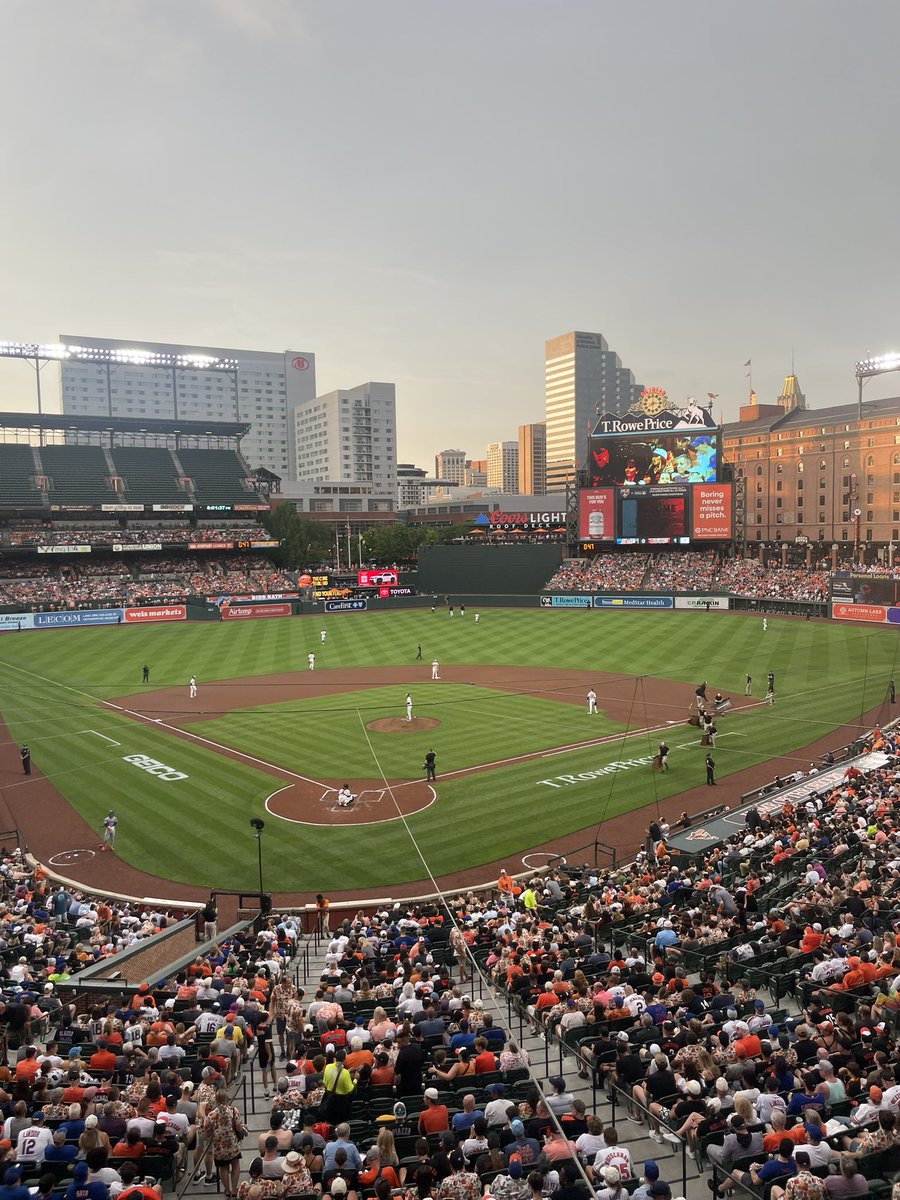 Beautiful setting here in Baltimore for a baseball game!  We’re already 3 innings in but join us!  <a href="/KeithRaad/">Keith Raad</a> <a href="/metsradio880/">Mets Radio 880</a>