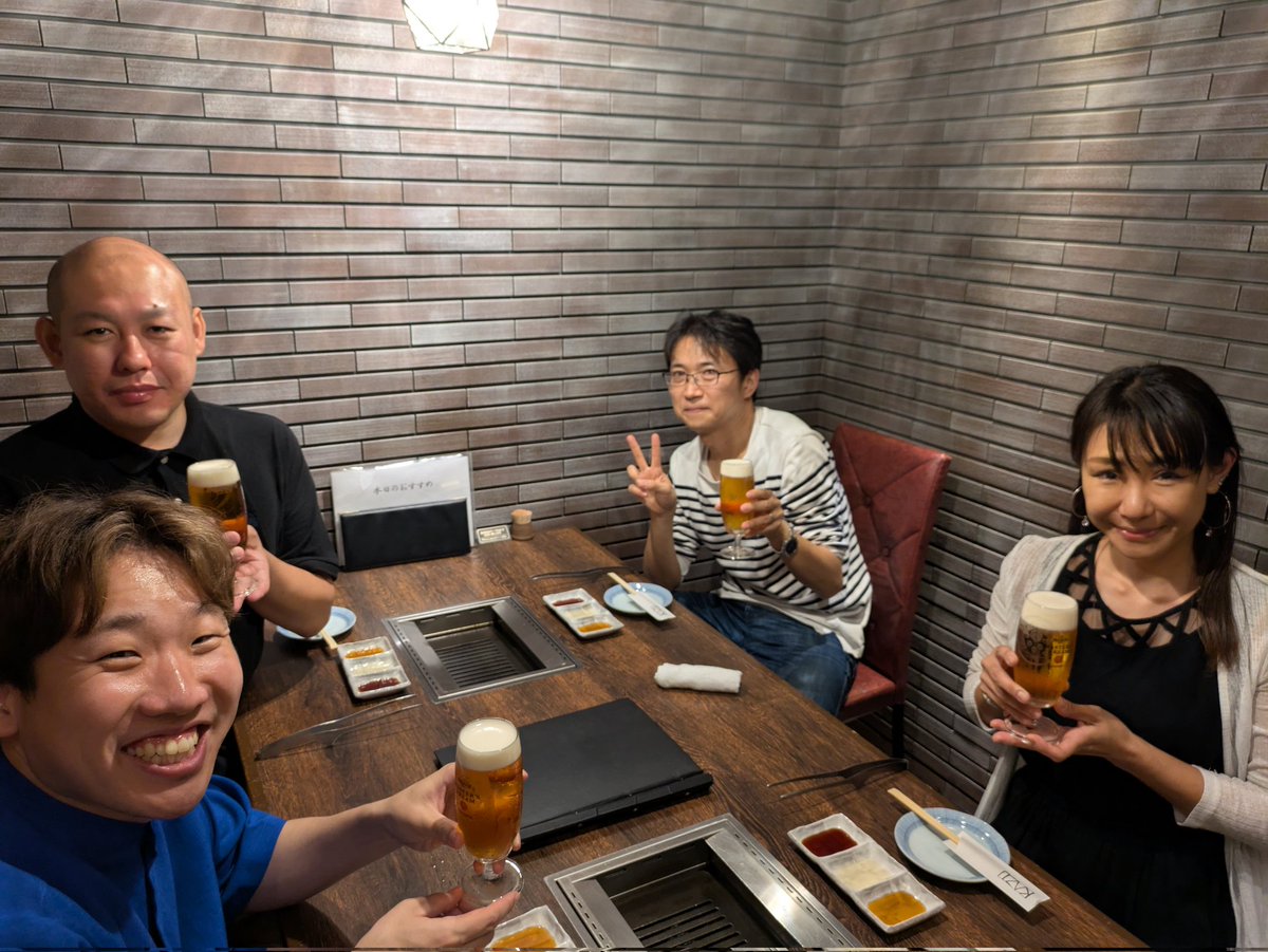 昨日はこちらの４人で懇親会でした。とても楽しい時間をありがとうございました。(３人に許可をいただき掲載しております)
田井先生より私にもご恵贈いただきました。勉強させていただきます。