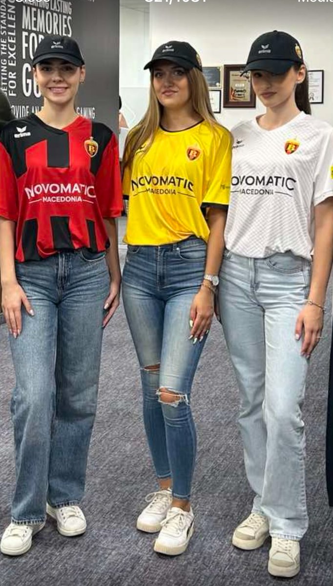 Сезона 2025/26 официјални дресови.