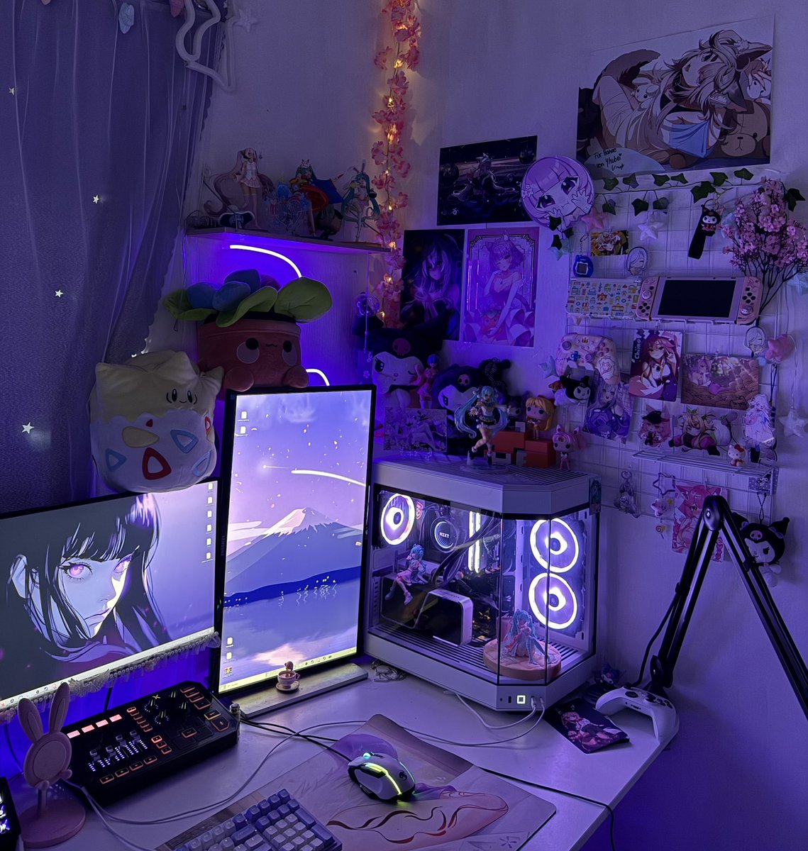 HanaeVT's tweet image. Meine comfy corner 💜🫰🏻 

Hat Jahre gedauert , aber ich liebs 💜✨