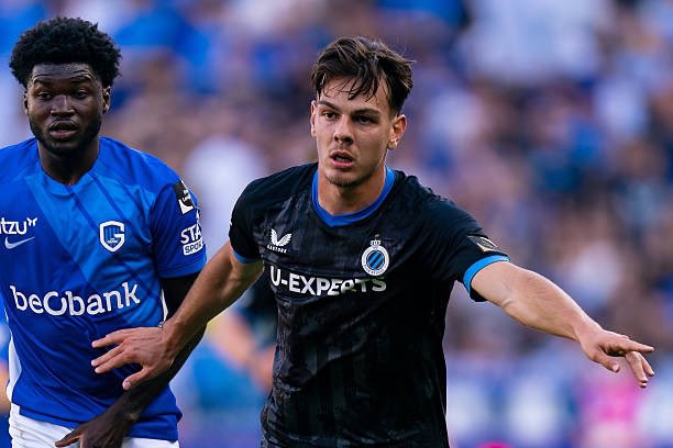 بخصوص سوق #ميلان وحسب ما وصلني🚨👇🏼:

صفقه اللاعب الإسباني غويرا في الوقت الحالي لن تتم لميلان..

هدف ميلان هو حسم التعاقد مع ياشاري 
(ميلان واثق جدا من حسم الصفقة🚨🔴⚫️ )

- غويرا قد ينضم لميلان فقط في حال تم بيع احد لاعبي خط الوسط (موسى مثلاً) اما غير ذلك فلن تتم الصفقة.