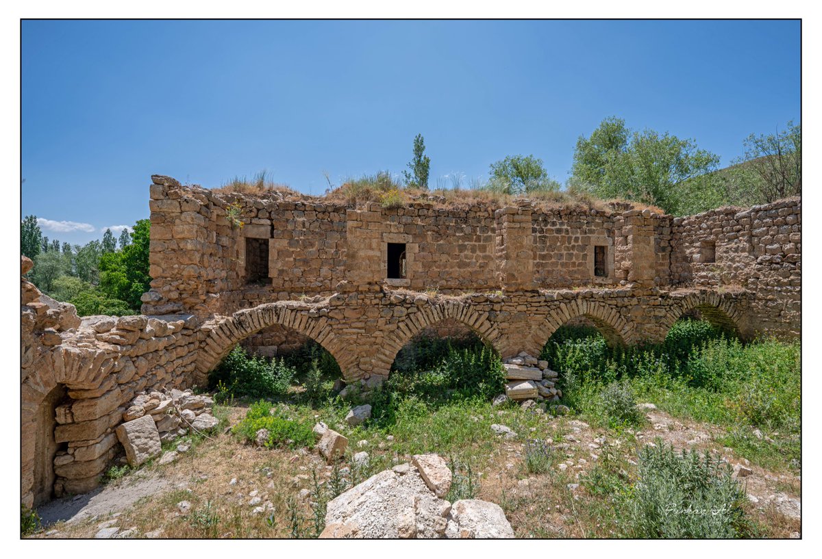 Pizan Hüsrev Paşa Medresesi, 
17. yüzyıl, Başkale, Van.