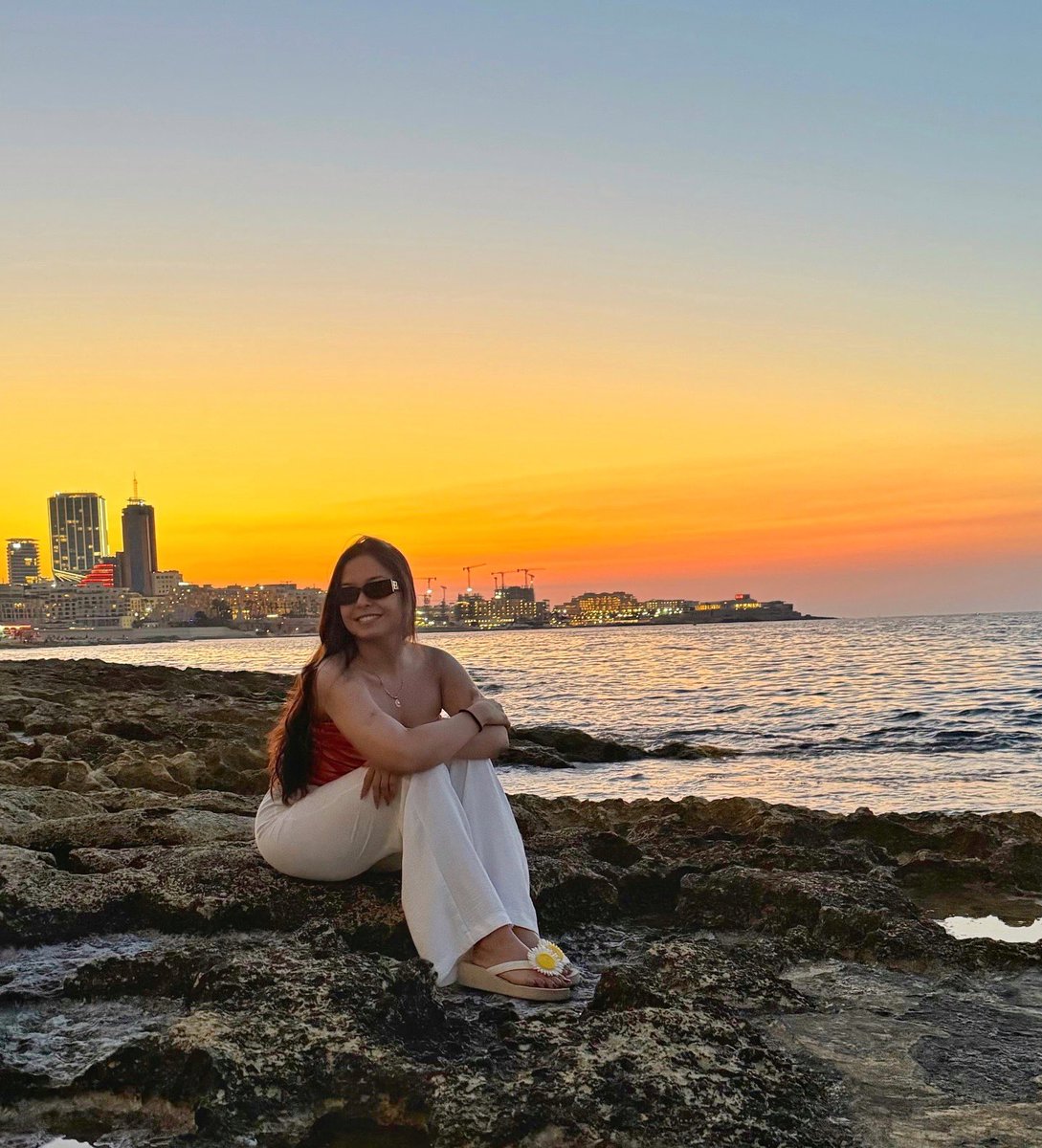 Angie Lorena🪄 tweet media