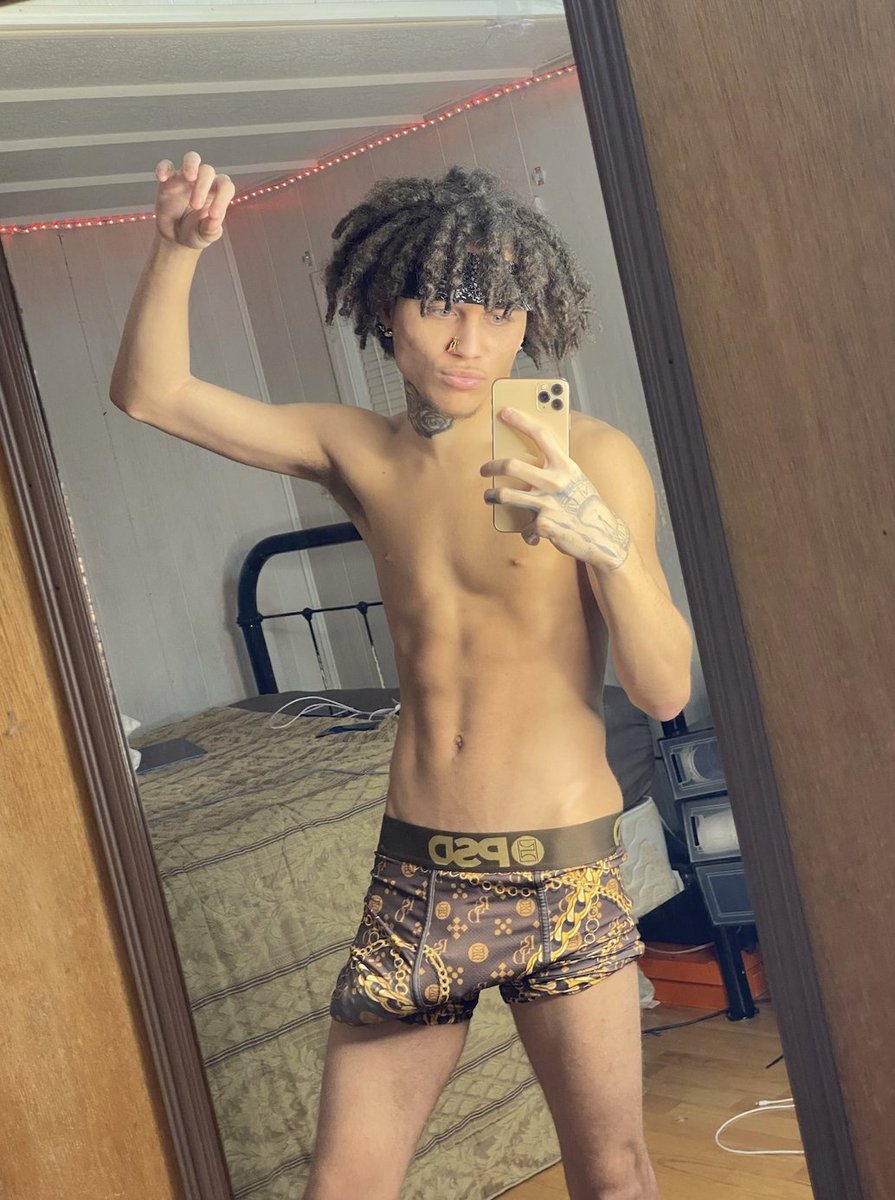 Every single person that types "plz" unlocks my nudyz