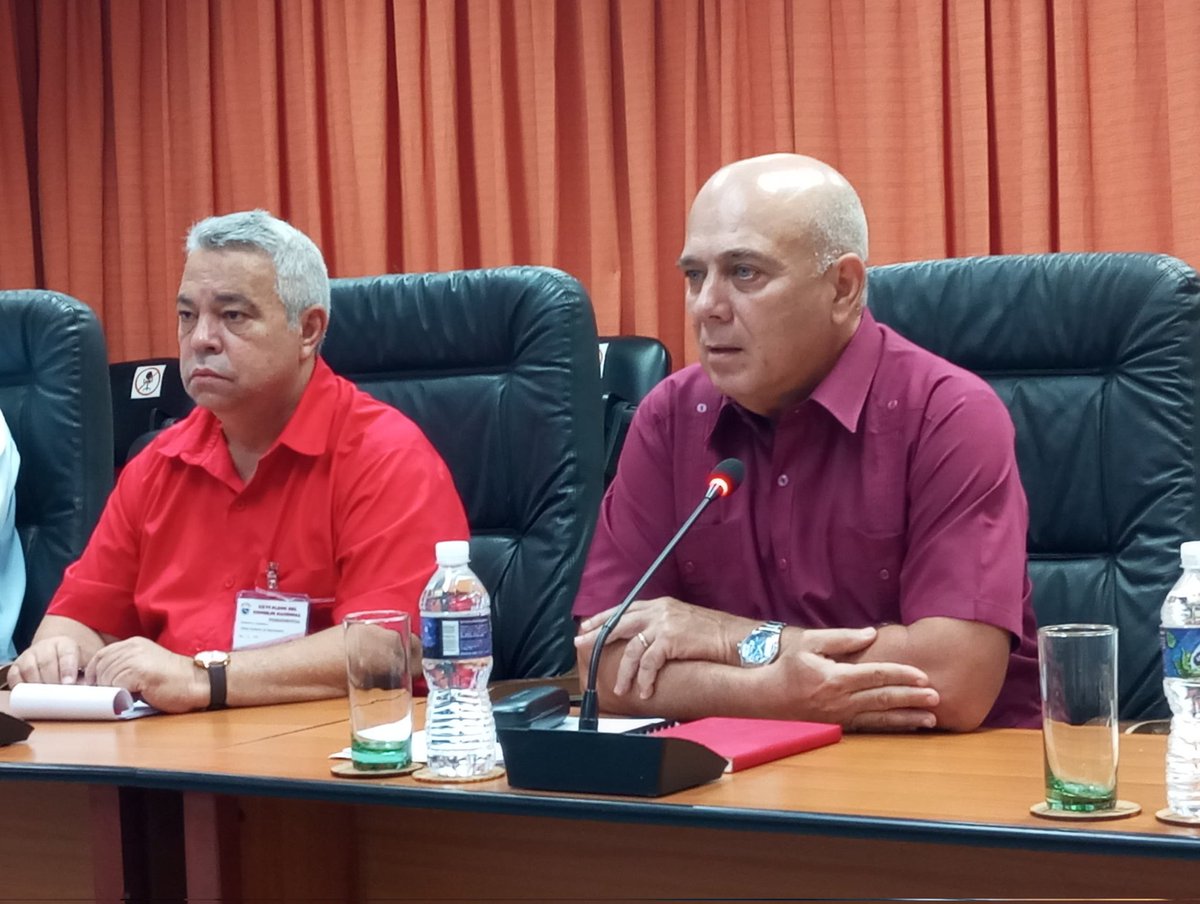 Fue liberado de su cargo Ulises Guilarte de Nacimiento como secretario general de la CTC por 11 años dirigió está organización, muchos éxito, en su lugar fue aprobado Osnay Colina presidente de la comisión organizadora.
<a href="/JulioAndrsGrac1/">Julio A. García Pérez🇨🇺</a>