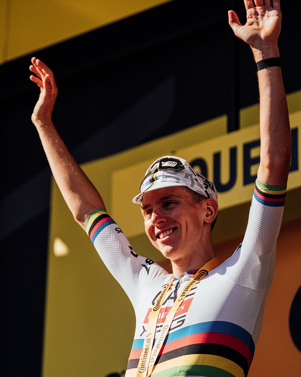 The GC race is ON ⚡️

First blood to Tadej Pogacar, who won the reduced bunch sprint finish on stage 4️⃣ in Rouen 🌈

📸 SWPix.com