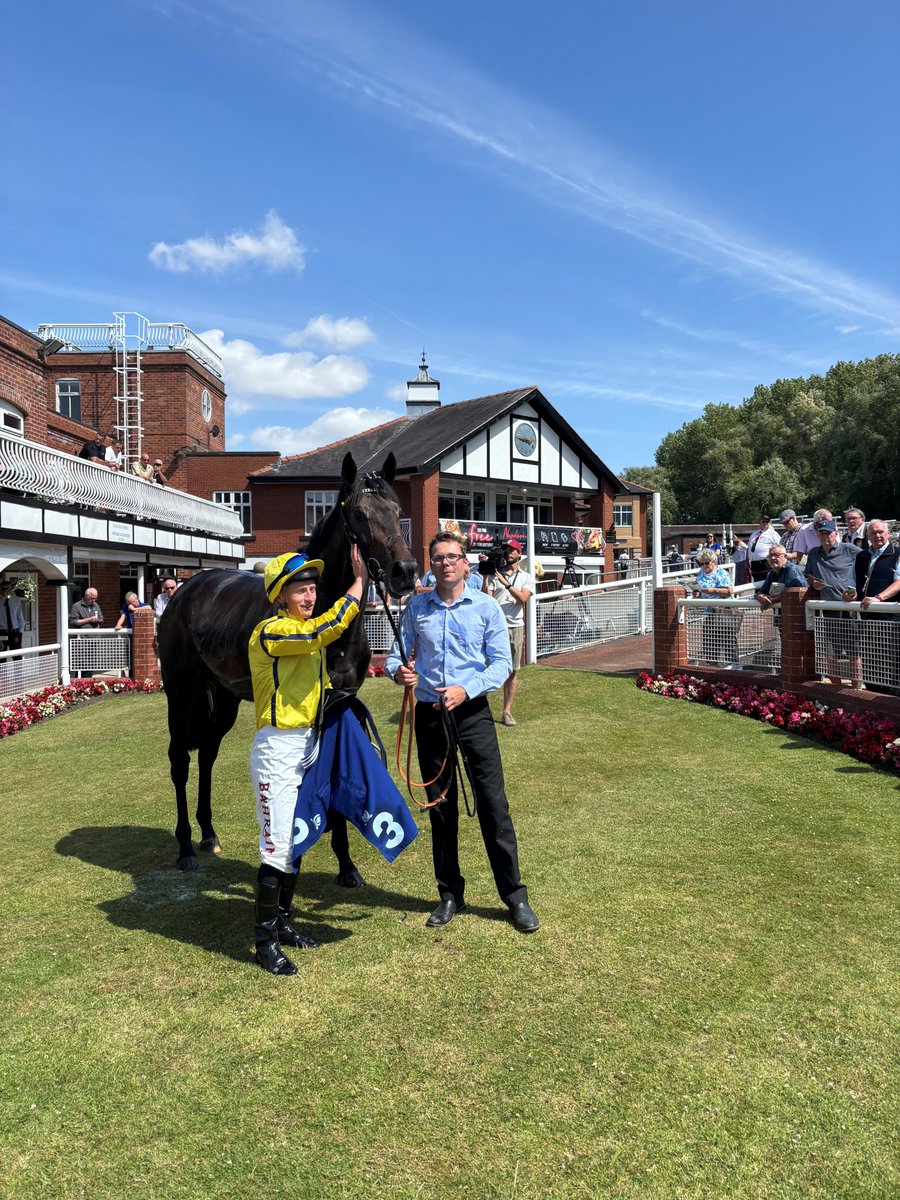 ponteraces's tweet image. A lovely sunny afternoon at Pontefract today βοΈ
Thank you to everyone who joined us! We hope to see you back again next week, on Friday 18th July for our Music Night & Beer Festival as the @YorkshireRacing Summer Festival Festival gets underway ππ₯³
