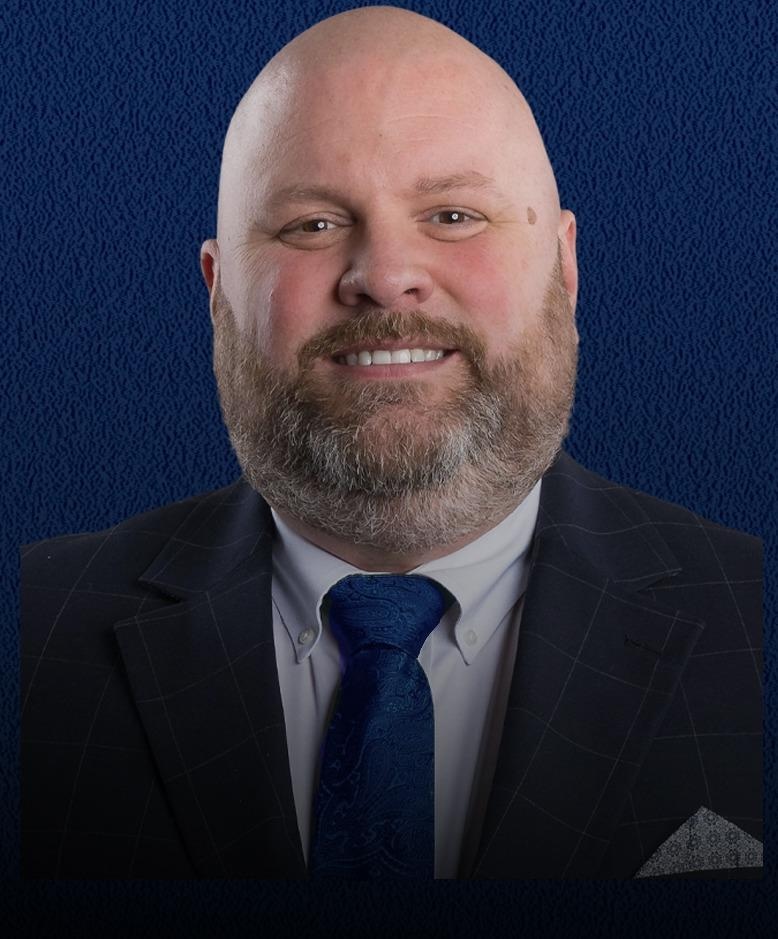 Episode #003 of The AD's Office podcast is available! I was joined by the University of Southern Maine Athletic Director, John Sutyak. We discussed how he got into collegiate athletics and the recruiting process that athletes and parents can expect.

open.spotify.com/episode/2kDy2C…