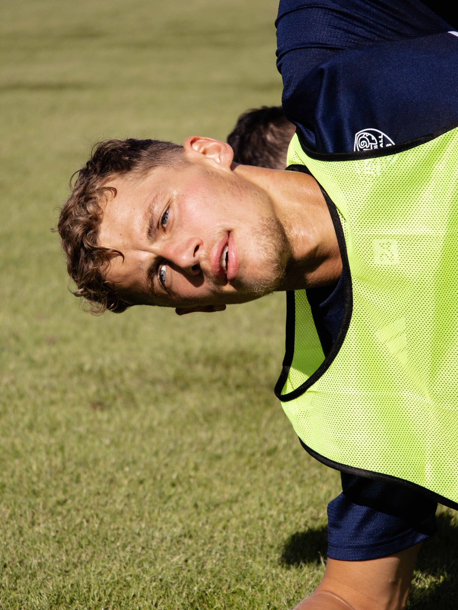Nouvelle séance en fin d'après-midi ⚒️⚽

Les tests physiques continueront demain matin sur la piste du stade Duvauchelle. 🏃🏻‍➡️