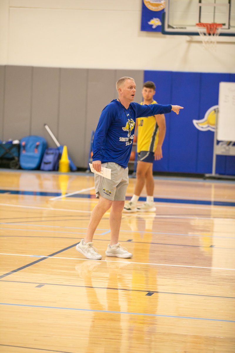 GoJacksMBB's tweet image. Dog days of summer 💪

#GoJacks 🐰