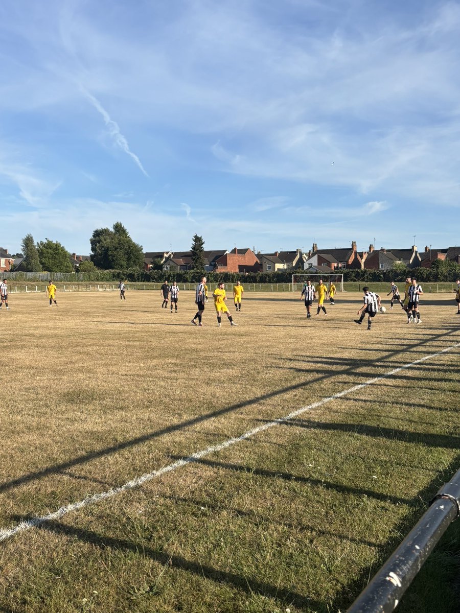 Paulbloomer3's tweet photo. 📆Tuesday July 08 2025
⏰19:15
🧮Game 5 25/26
🏟The Summit Centre #1327
⚽️@SelstonFC 1-1 @southwellcityfc 
🏆Friendly
🎟️Free
👥70h/c
#groundhopping #PSF With @andywhittleko https://t.co/zBJQPkaGEw