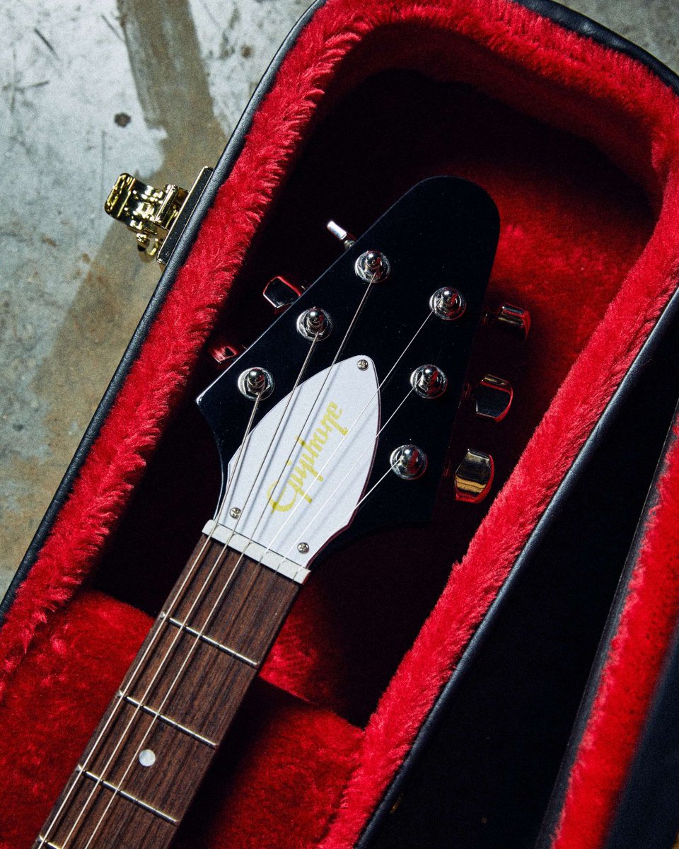What song are you rocking on this sweet V?

This Kirk Hammett 1979 Flying V is a meticulous recreation of Kirk’s prized original. Get all the specs HERE: ow.ly/zN1L50Wixzl