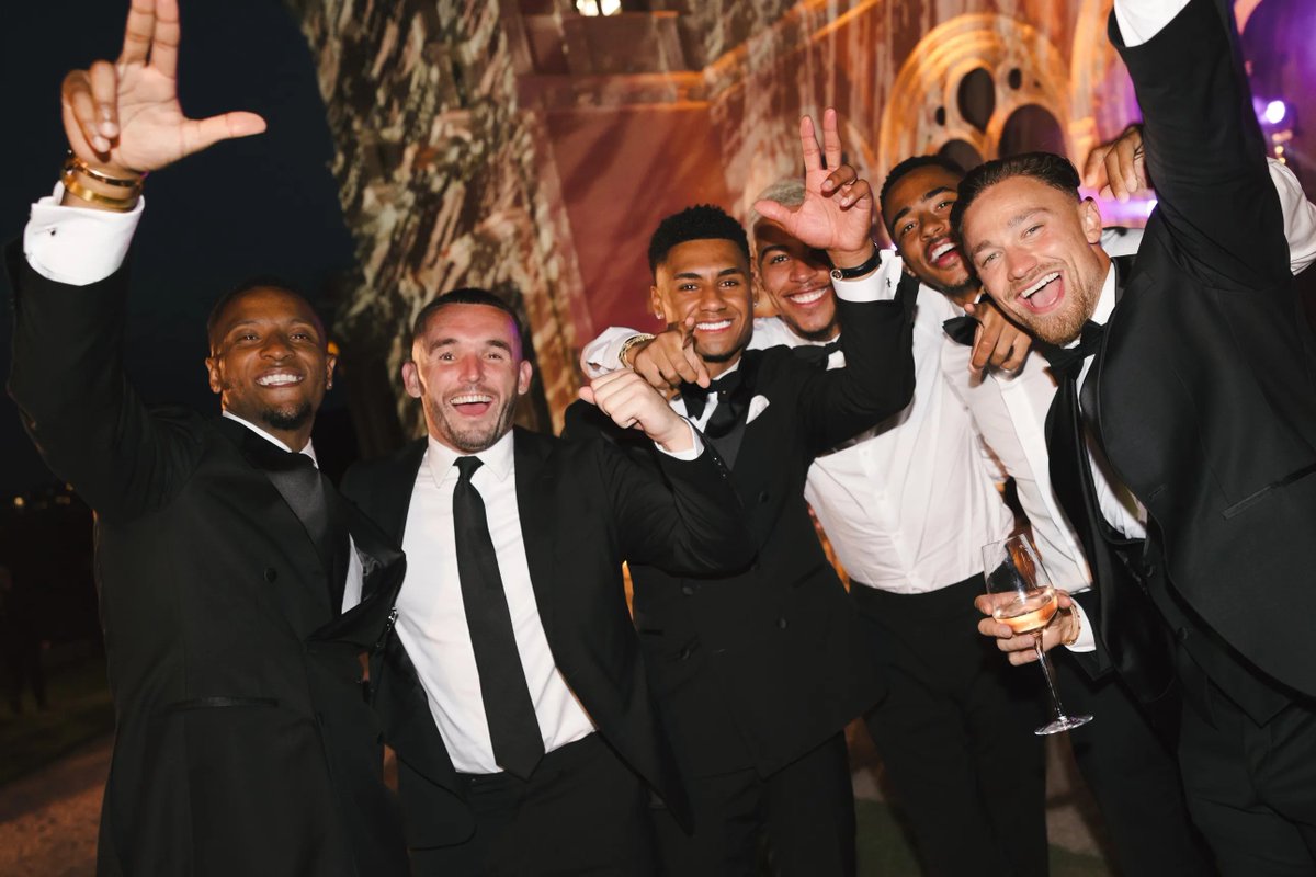 Aston Villa Statto (@avfcstatto) on Twitter photo Ezri Konsa, John McGinn, Morgan Rogers, Jacob Ramsey and Matty Cash at Ollie Watkins' wedding.
๐ธ <a href="/BritishVogue/">British Vogue</a>
#AVFC Ezri Konsa, John McGinn, Morgan Rogers, Jacob Ramsey and Matty Cash at Ollie Watkins' wedding.
๐ธ <a href="/BritishVogue/">British Vogue</a>
#AVFC