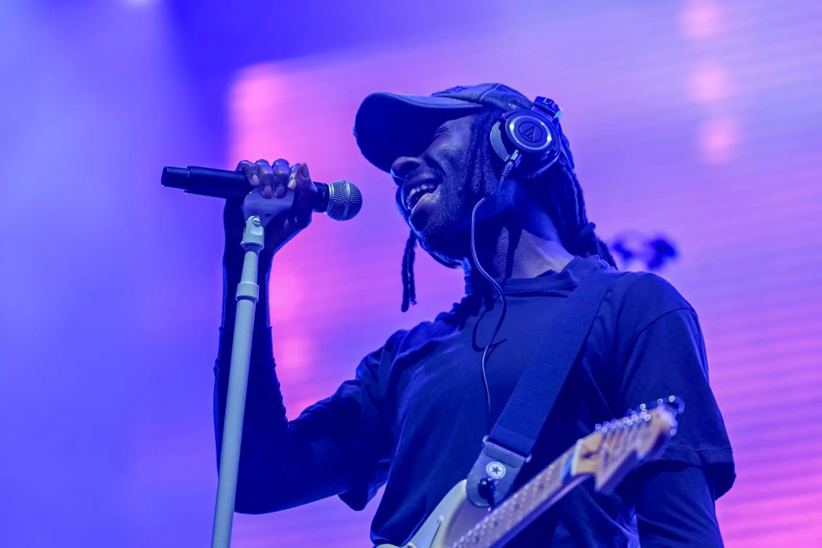 RollingStone's tweet photo. Blood Orange will be bringing his coastal grooves across the world this fall.

See the tour dates: https://t.co/wbYCdX7KeA https://t.co/LskFcs2jfS