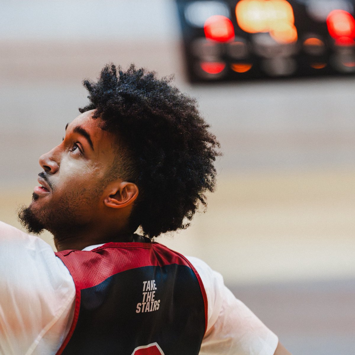 TroyTrojansMBB's tweet image. Summer days 🤘

#TakeTheStairs | #OneTROY ⚔️🏀