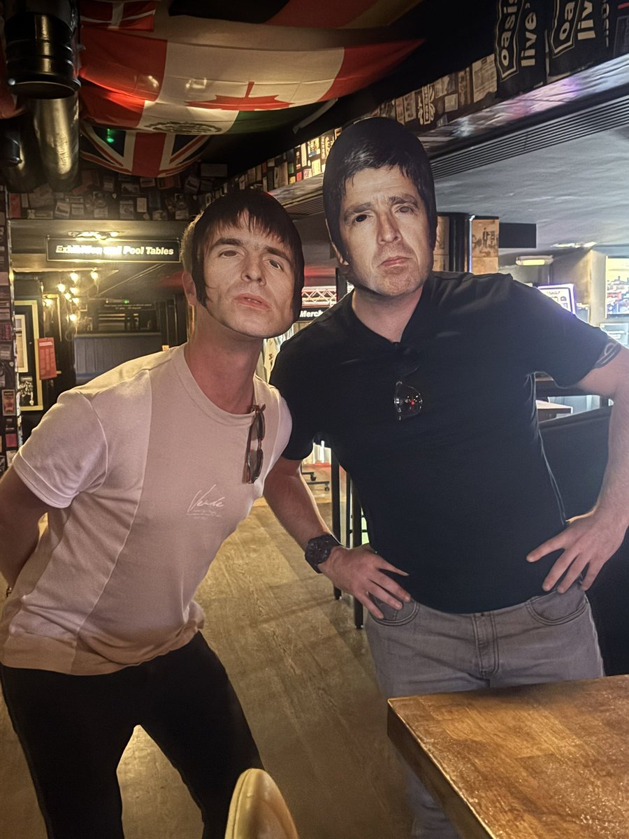 mark_msmith's tweet photo. Liam and Noel spotted today in Manchester! Definitely Maybe’s bar 
#oasis #manchester #oasislive2025  by the way - great bar 👌🏻👏🏻 gonna be rammed this and next week https://t.co/EQdXdoLQZa