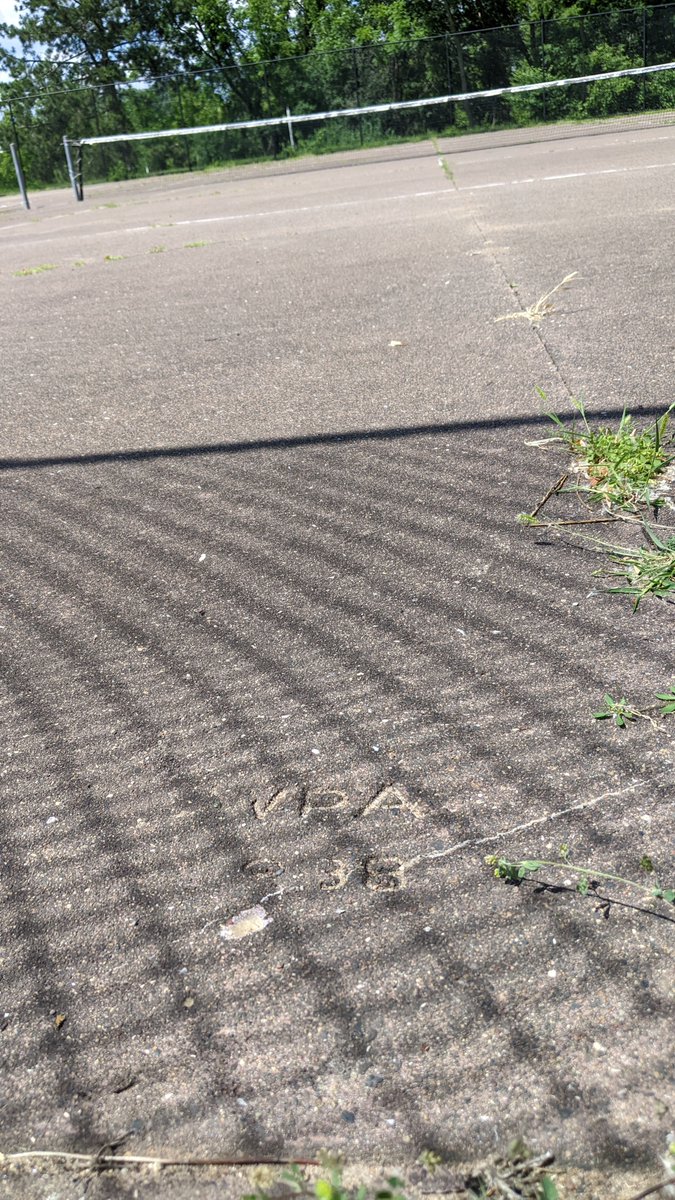 Cory_Haala's tweet image. Usually wait til I'm done with my ride, but too excited about this #NewDealMinneapolis find: original WPA-poured concrete on the courts at Bassett's Creek Park. Might be my favorite pic/find.
Who wants to hit here with me first? Optional pre-lecture on the WPA.
@ClubLeftTennis