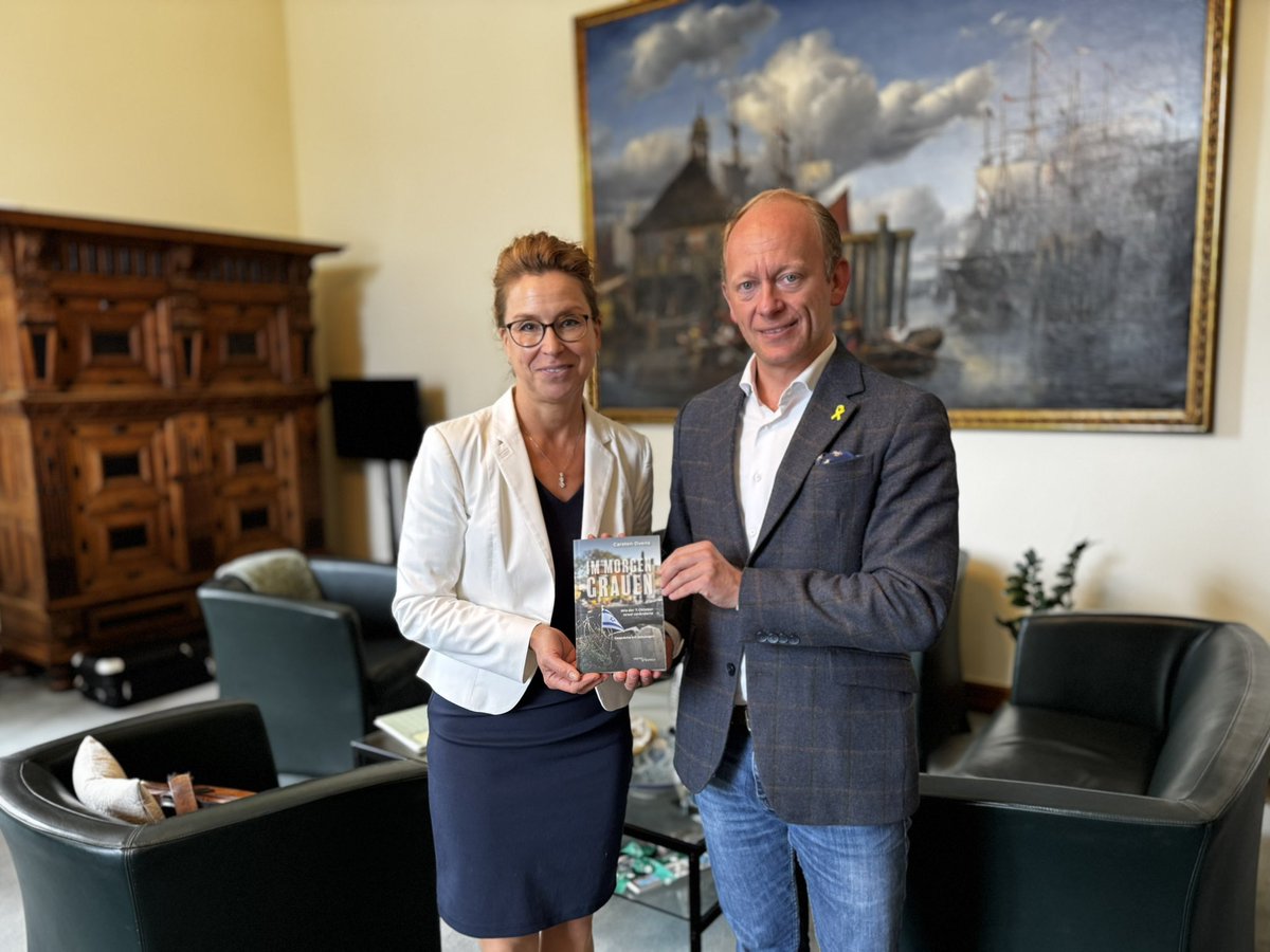 Carsten Ovens (@carstenovens) on Twitter photo Israel wird angegriffen, immer und immer wieder. Dennoch bleibt die einzige Demokratie im Nahen Osten resilient und innovativ. Über den 7. Oktober und seine Folgen sowie die 🇩🇪 Solidarität mit 🇮🇱 sprach ich heute mit <a href="/carola_veit/">Carola Veit</a>, Präsidentin der <a href="/buergerschaftHH/">Bürgerschaft Hamburg</a>. #ImMorgengrauen Israel wird angegriffen, immer und immer wieder. Dennoch bleibt die einzige Demokratie im Nahen Osten resilient und innovativ. Über den 7. Oktober und seine Folgen sowie die 🇩🇪 Solidarität mit 🇮🇱 sprach ich heute mit <a href="/carola_veit/">Carola Veit</a>, Präsidentin der <a href="/buergerschaftHH/">Bürgerschaft Hamburg</a>. #ImMorgengrauen