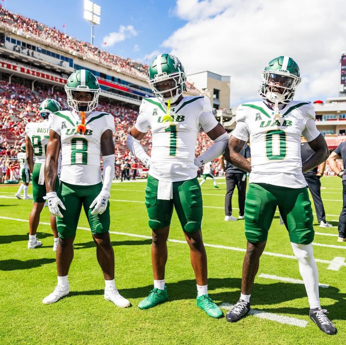 1uhron_'s tweet image. #AGTG Blessed to receive an offer from the University of Alabama-Birmingham @mb_3three @JeremyO_Johnson @ChadSimmons_ @SWD_FB @CoachViesUAB @EdOBrienCFB