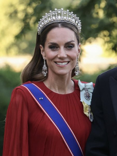 O look da Princesa Kate nesta noite