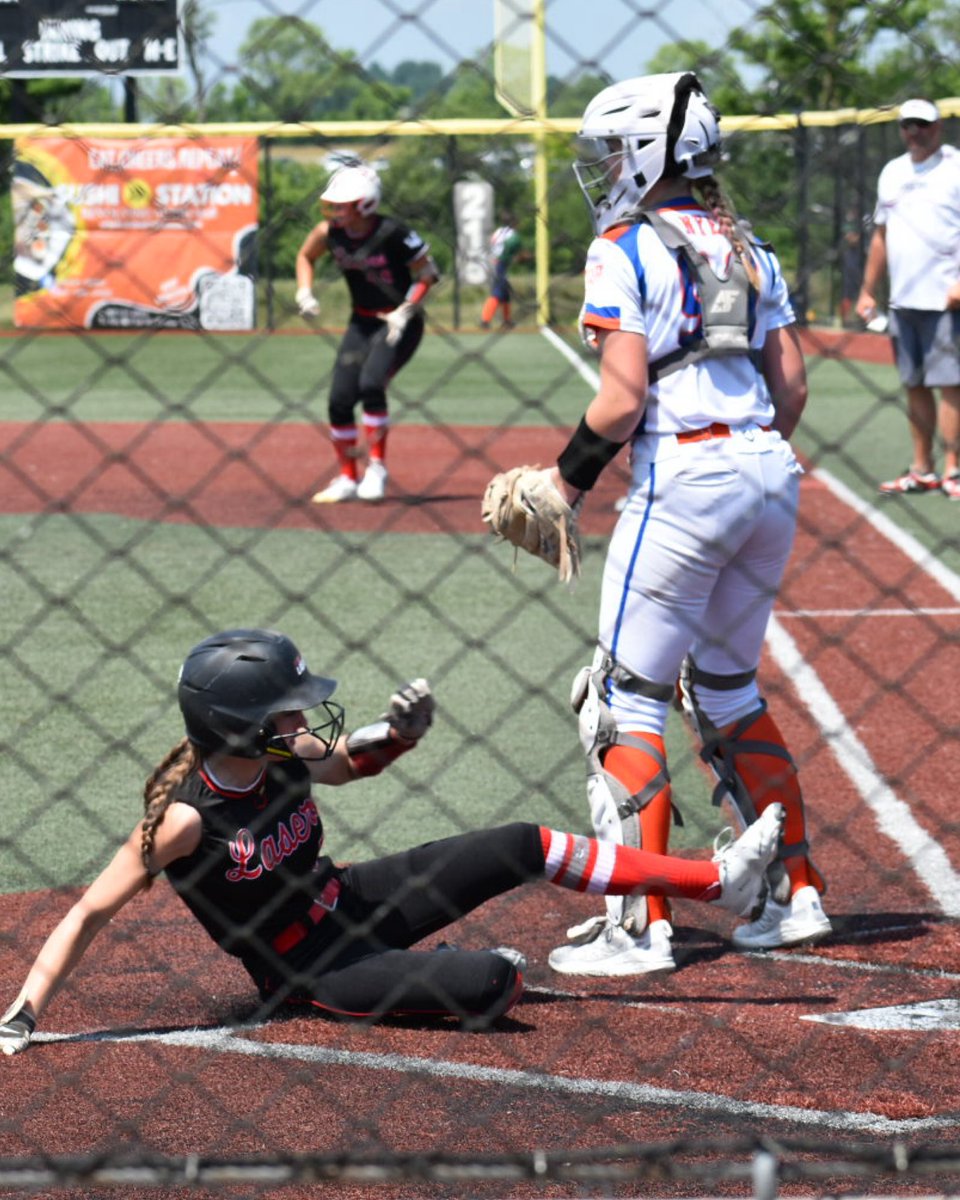 These girls went 5-1-1 at the Great Lakes Firecracker Showcase this past weekend losing in bracket play to a tough Finesse team. On to the Stingrays Showcase! Excited for their future!