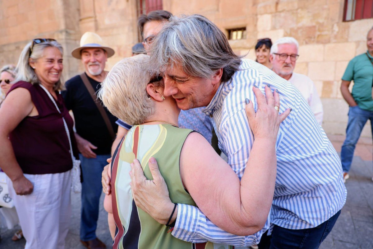 Cerramos en #Salamanca la ronda de contacto con alcaldes y concejales, el músculo y palanca del cambio en Castilla y León.
Sigamos avanzando en un proyecto de gobierno ambicioso con el que dotar a nuestra tierra de oportunidades y futuro tras 40 años de desidia.
#AtreveteAlCambio